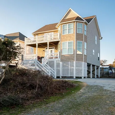 Cox Landing By Oak Island Accommodations